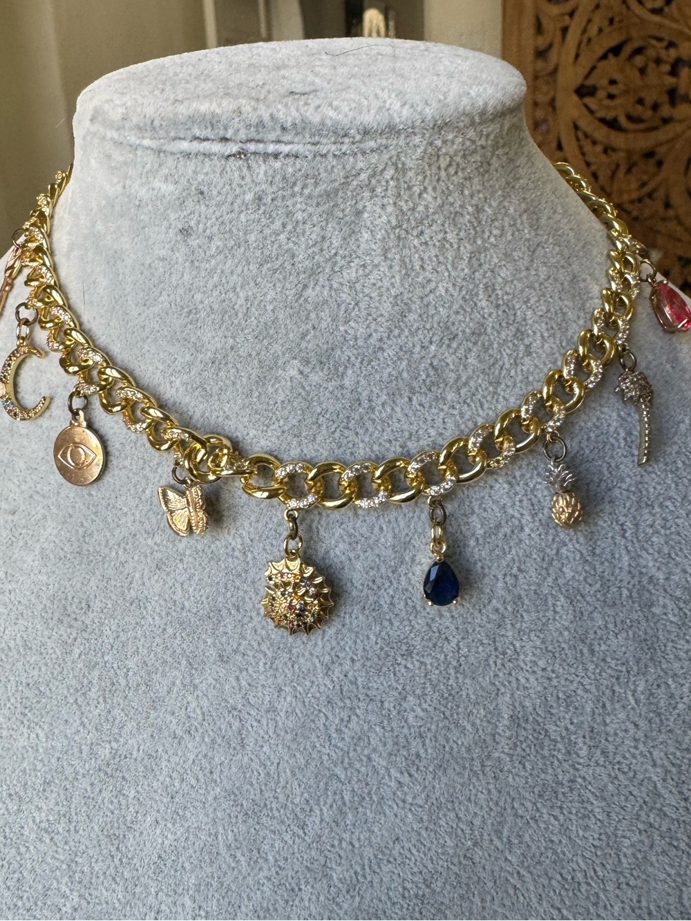 Gold Charm Link Necklace with Decorative Charms